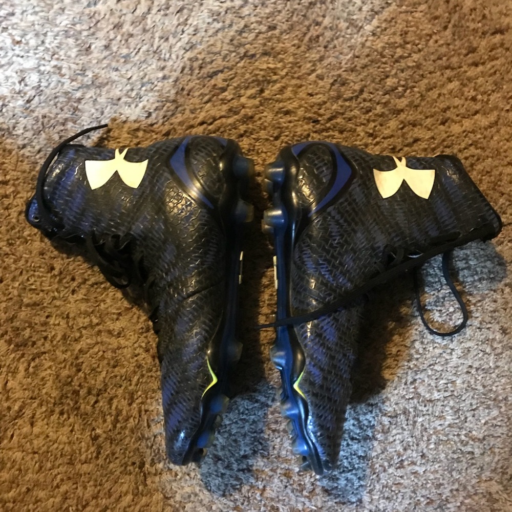Selling size 9 lacrosse and football cleats